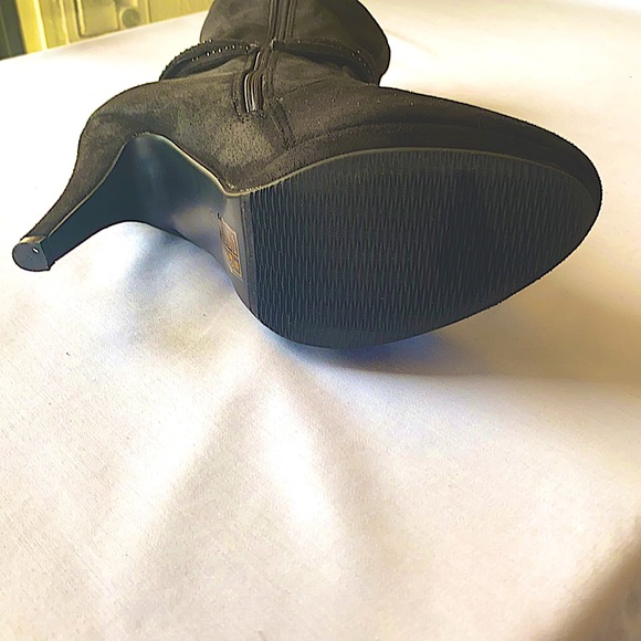 Dream Pairs Black Vegan Suede Ankle Boots!! - Picture 4 of 4